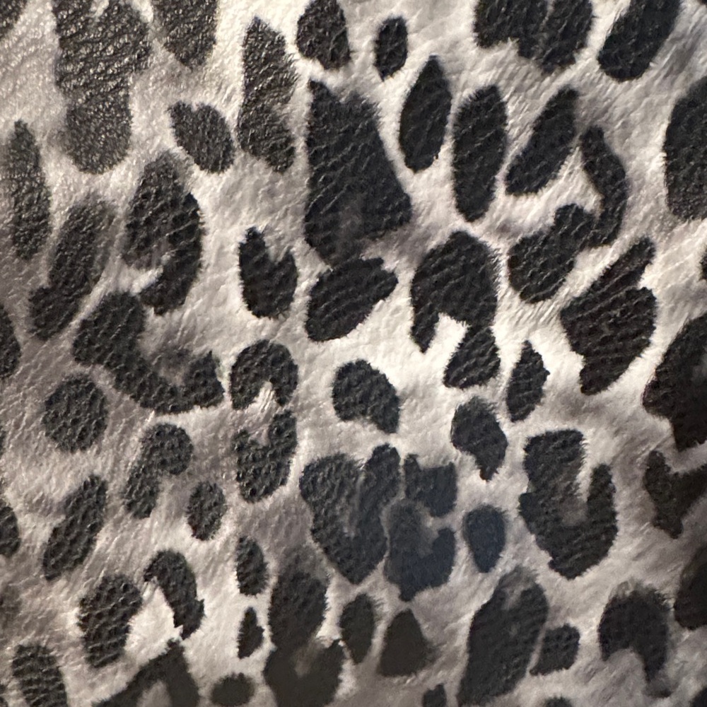 APT 9 Kohl’s Stylish Black and Gray Leopard Print Women's Bag - Picture 4 of 9